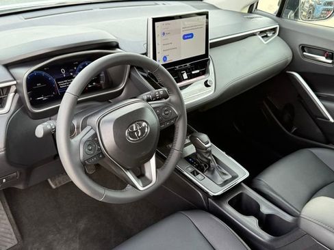 Used 2026 Toyota Corolla Cross XLE w/ Convenience Package image 10