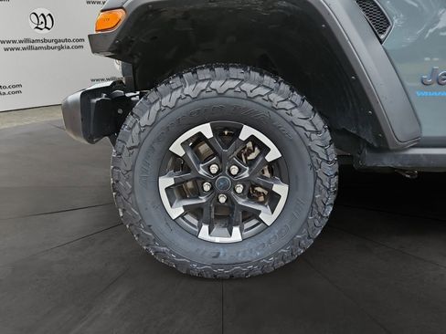 Used 2024 Jeep Wrangler Unlimited Rubicon 4xe image 14