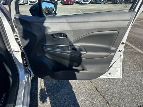 New 2025 Nissan Versa SR w/ Trunk Package image 14