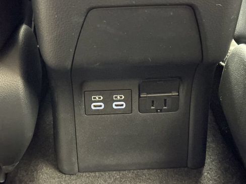 Used 2024 Toyota Prius Prime FWD image 27