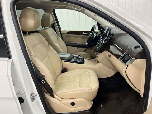 Used 2017 Mercedes-Benz GLS 450 4MATIC image 23