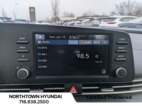 Certified 2023 Hyundai Elantra SE image 20