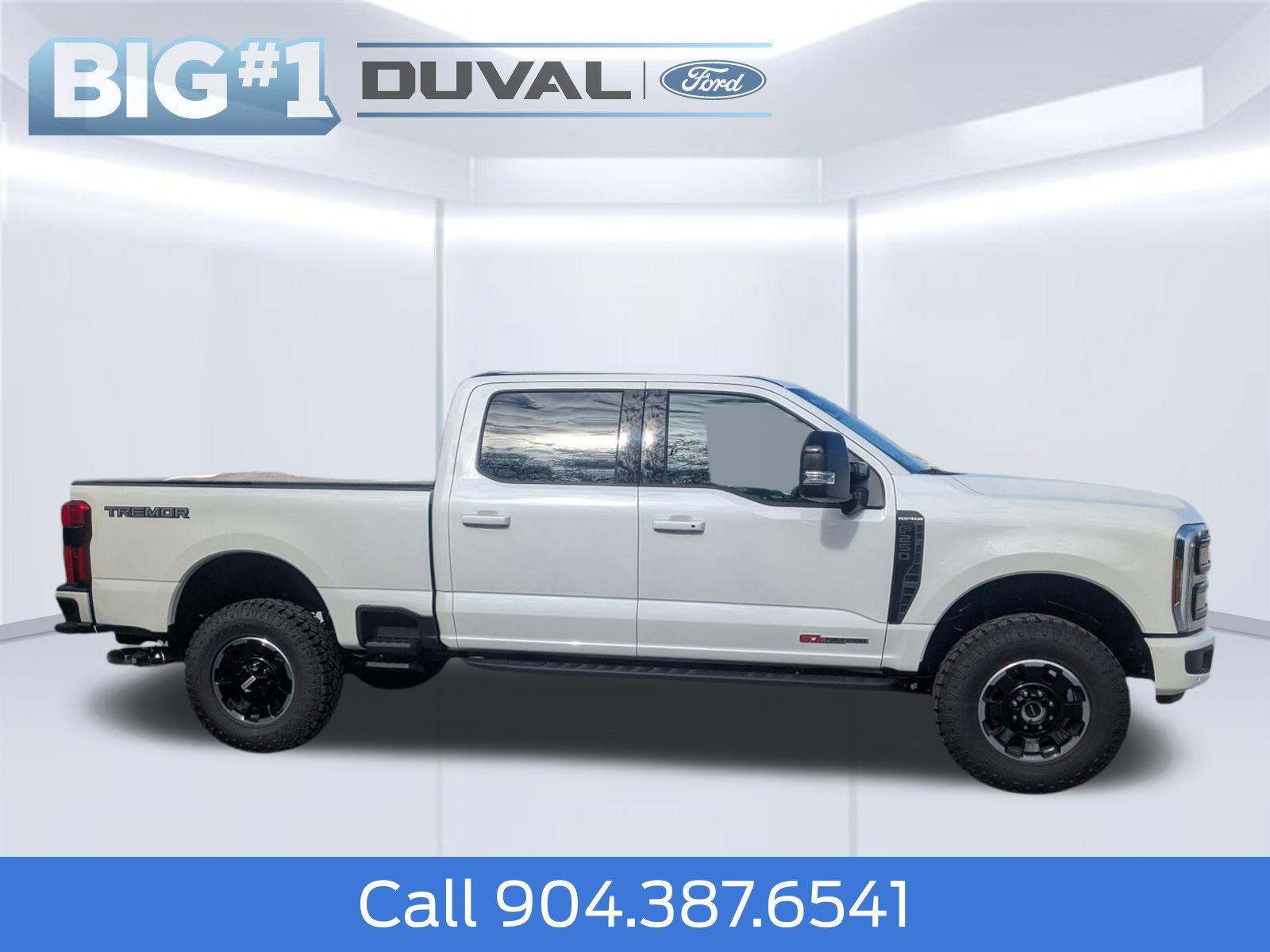 New 2026 Ford F250 Platinum w/ Tremor Off-Road Package AWD/4WD image 3