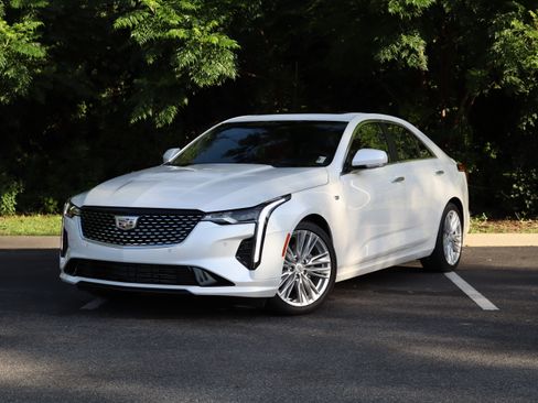 Used 2025 Cadillac CT4 Premium Luxury RWD image 2