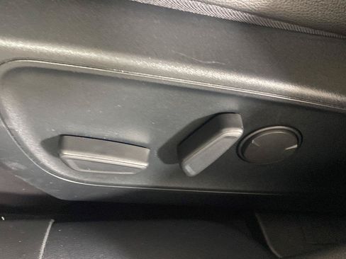 Used 2020 Ford Escape Titanium AWD/4WD image 18