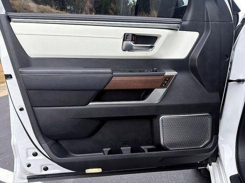 Used 2025 Toyota Sequoia Capstone image 9