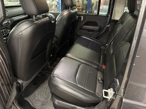 Used 2021 Jeep Wrangler Unlimited Sahara w/ Cold Weather Group image 13