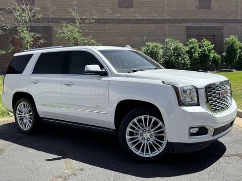 Used 2019 GMC Yukon Denali w/ Denali Ultimate Package AWD/4WD image 2
