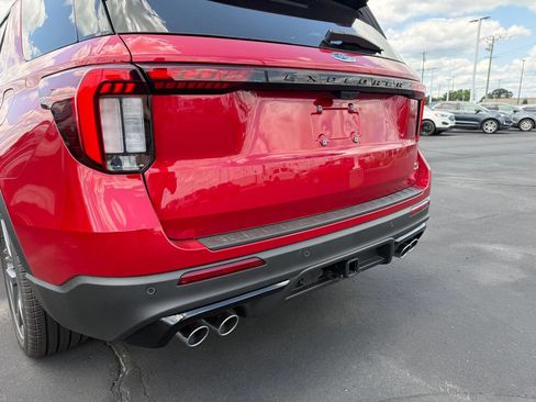 New 2026 Ford Explorer ST w/ Sun And Sound Package AWD/4WD image 8