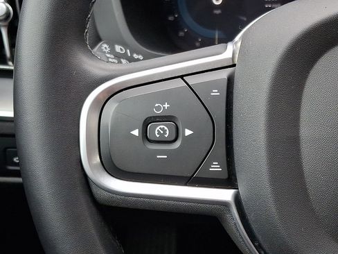 Used 2023 Volvo XC60 B5 Core w/ Climate Package image 23