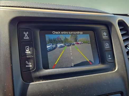 Used 2015 Jeep Cherokee Latitude w/ Comfort/Convenience Group AWD/4WD image 18