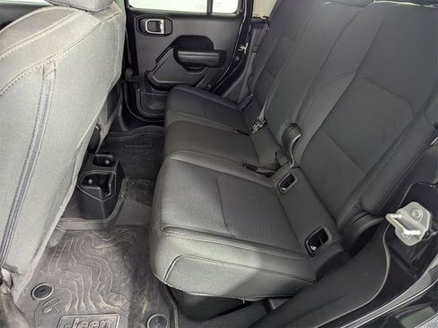 Used 2022 Jeep Gladiator Sport image 29