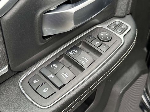 Used 2024 RAM 2500 Big Horn w/ Safety Group image 26