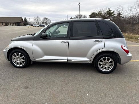 Used 2010 Chrysler PT Cruiser w/ PT Cruiser Couture Edition image 8