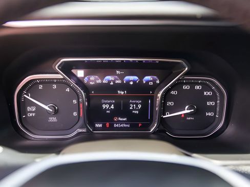 Used 2021 GMC Yukon Denali RWD image 10