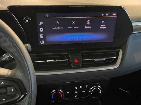Used 2025 Chevrolet TrailBlazer LT FWD image 18