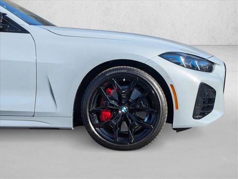 Used 2025 BMW 440i xDrive Coupe w/ Premium Package image 24