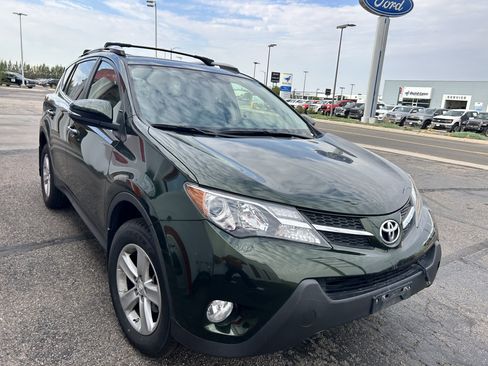 Used 2013 Toyota RAV4 XLE AWD/4WD image 6