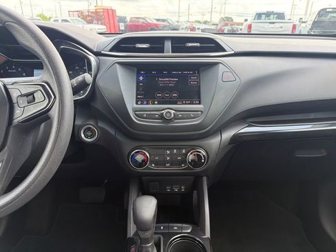 Used 2023 Chevrolet TrailBlazer LT FWD image 31