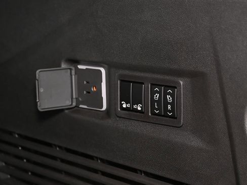 New 2026 GMC Yukon Denali Ultimate w/ LPO, Floor Liner Package image 44