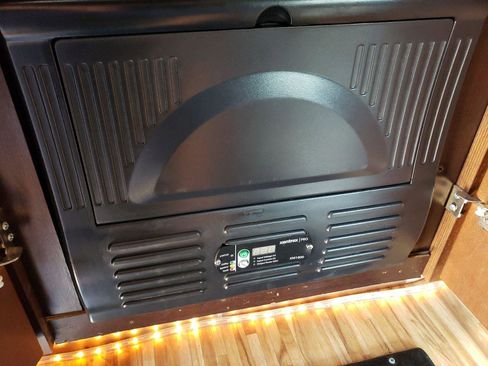 Used 2008 Freightliner Sprinter 3500 image 44