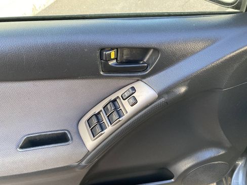 Used 2008 Toyota Matrix FWD image 27