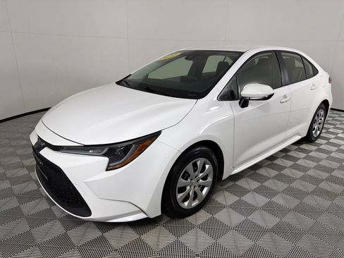 Used 2022 Toyota Corolla LE FWD image 8
