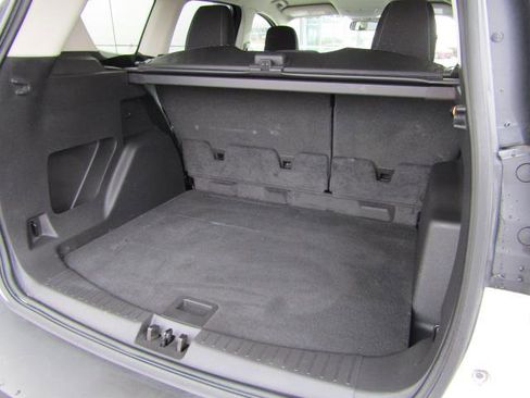 Used 2018 Ford Escape SE image 11