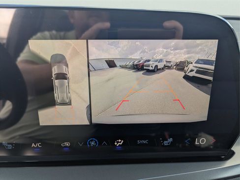 New 2026 Chevrolet Traverse LT image 20