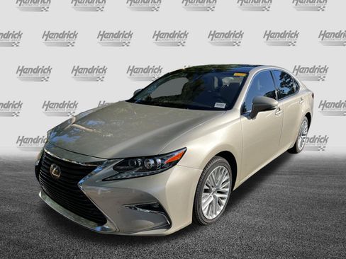 Used 2018 Lexus ES 350 w/ Luxury Package w/Wood Trim FWD image 5