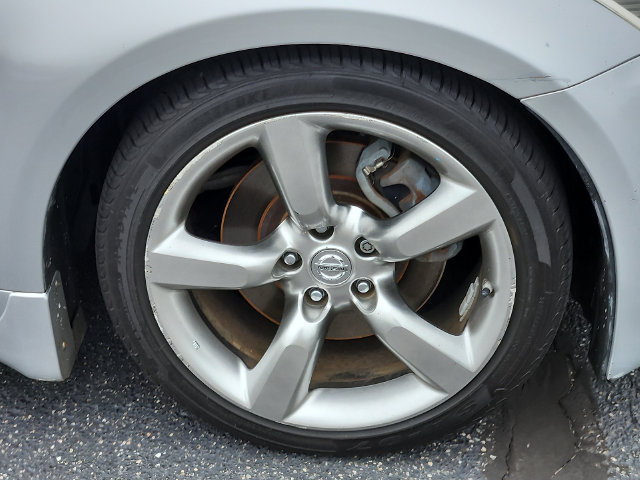 Used 2006 Nissan 350Z Touring RWD image 8