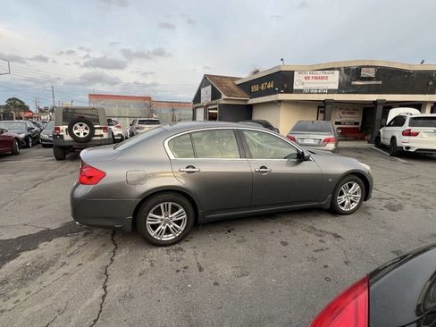 Used 2015 INFINITI Q40 AWD w/ Navigation Package image 4