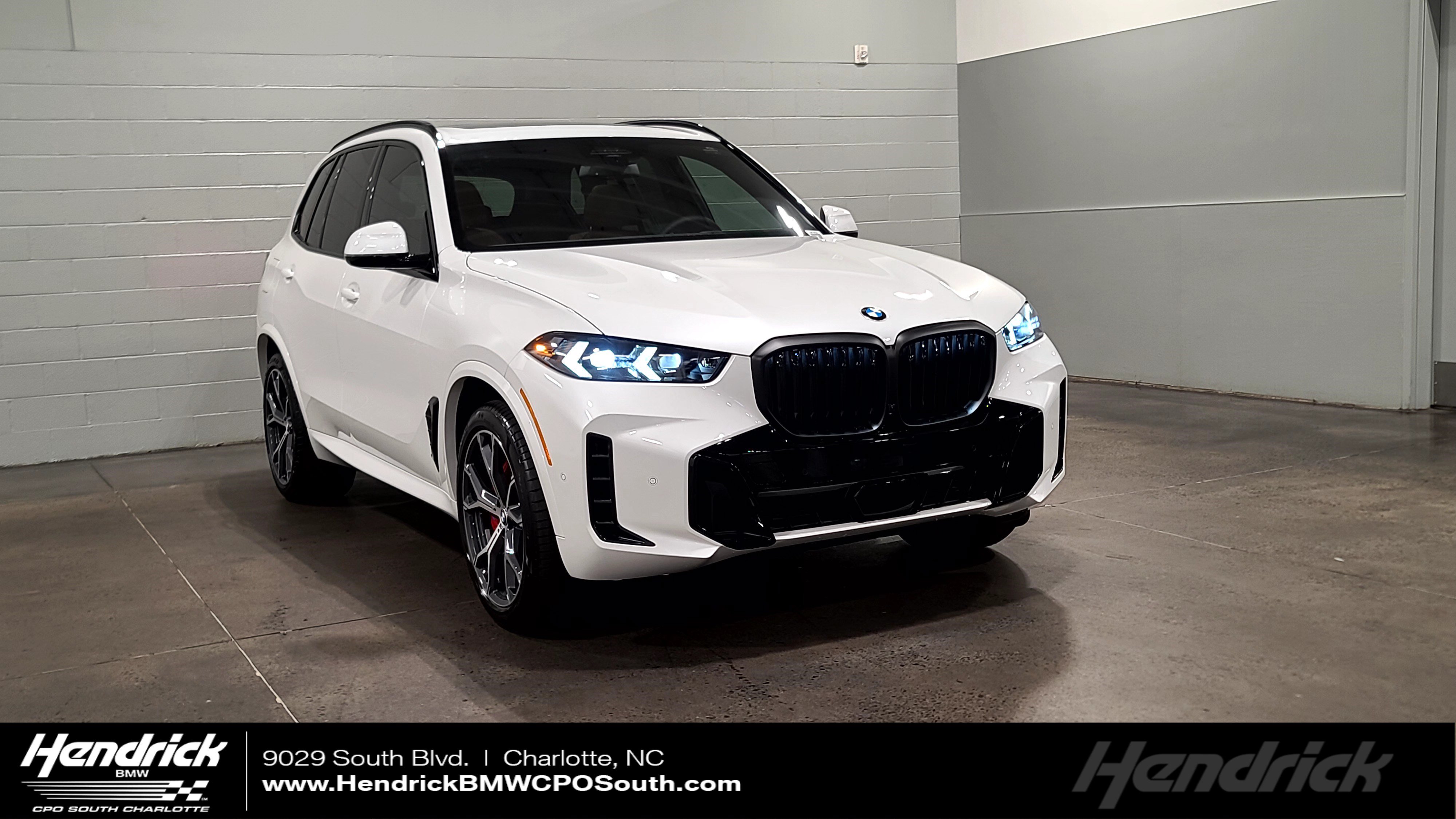 Used 2026 BMW X5 xDrive40i w/ M Sport Package AWD/4WD image 1