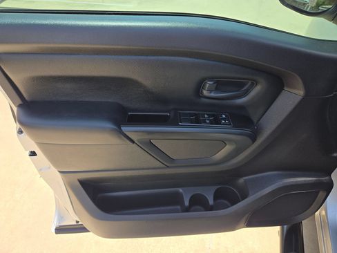 Used 2019 Nissan Titan S w/ S Utility Package RWD image 11
