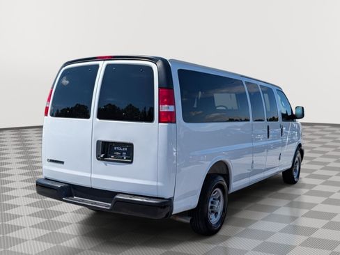Used 2025 Chevrolet Express 3500 LS RWD image 5