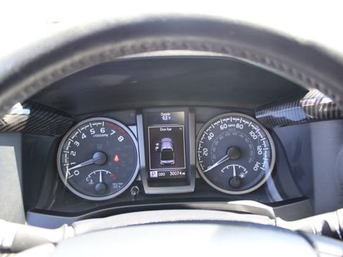 Used 2023 Toyota Tacoma TRD Off-Road AWD/4WD image 20