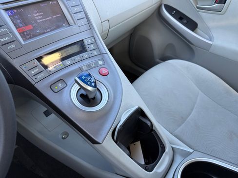 Used 2014 Toyota Prius Four image 13