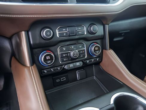 Used 2024 Chevrolet Tahoe High Country AWD/4WD image 23