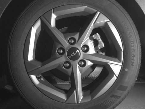 Used 2025 Kia K4 LXS image 14