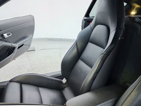 Used 2020 Porsche 718 Cayman S image 17