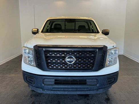 Used 2018 Nissan Titan S AWD/4WD image 2