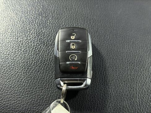 Used 2022 RAM 1500 Big Horn AWD/4WD image 33