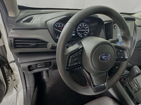 Used 2025 Subaru Crosstrek 2.5i Limited w/ Crosstrek Mirror Package AWD/4WD image 11