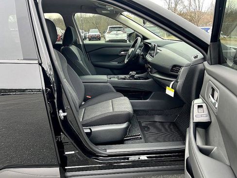 New 2026 Nissan Rogue SV image 24