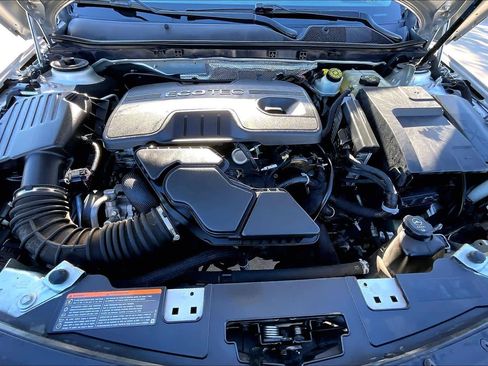Used 2011 Buick Regal CXL image 32