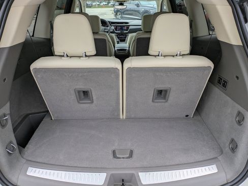 Used 2023 Cadillac XT6 Premium Luxury w/ Technology Package image 19