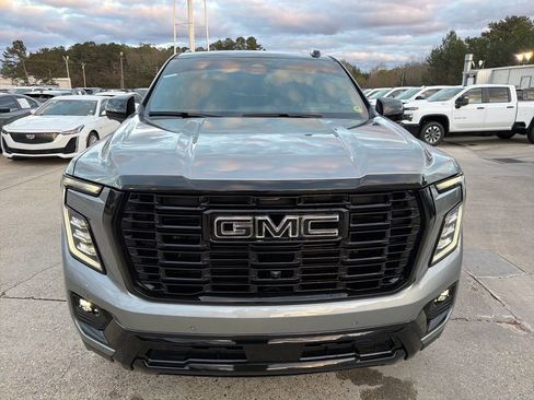 Used 2026 GMC Yukon XL Denali w/ Denali Reserve Package image 11