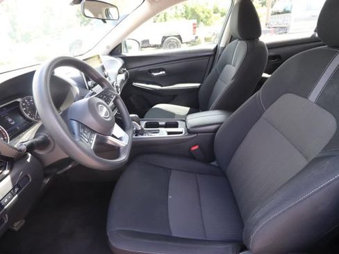 Used 2024 Nissan Sentra SV FWD image 2