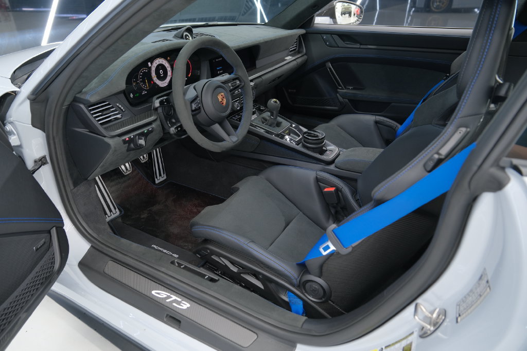 Used 2026 Porsche 911 GT3 RWD image 38