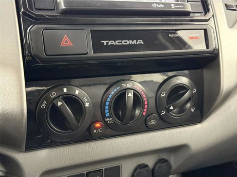 Used 2015 Toyota Tacoma PreRunner image 29